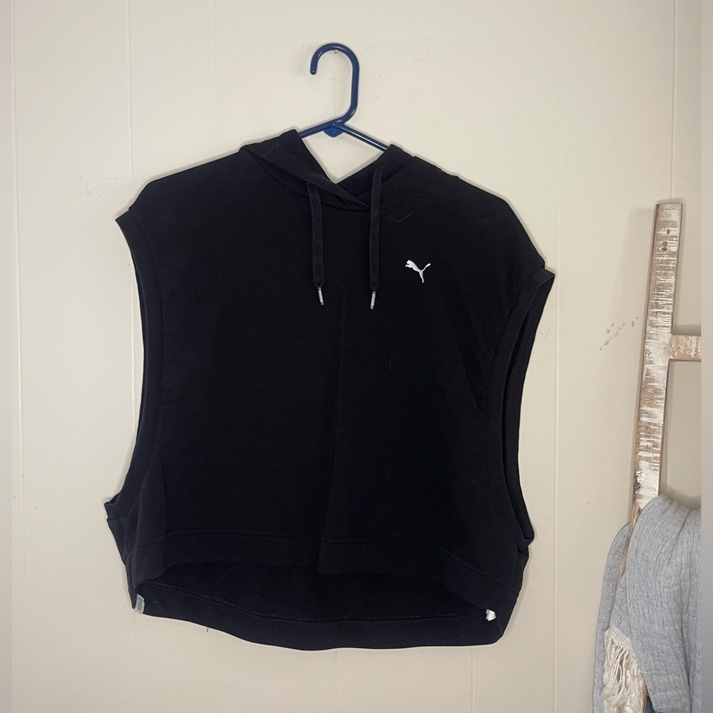 Puma Crop Top with Wide Open Arms - Size M, Worn Once, Hooded